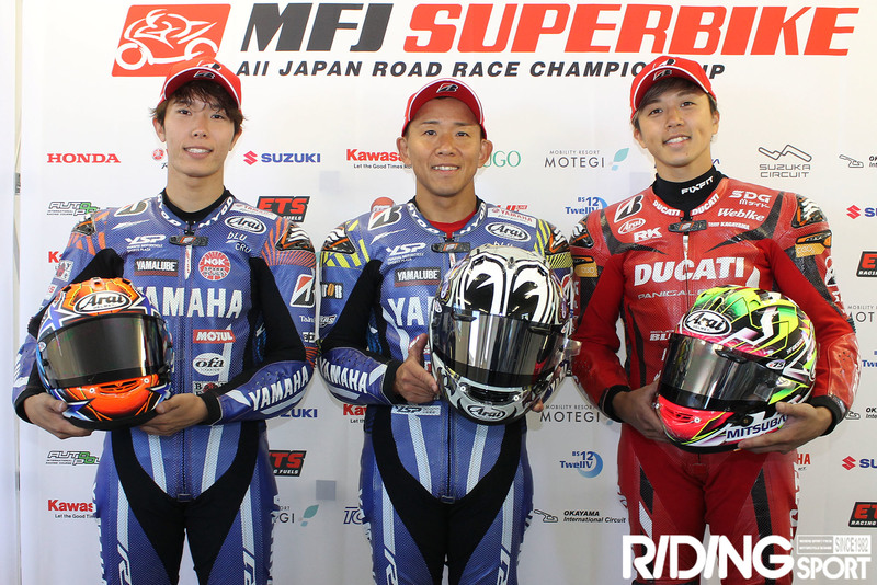 全日本RR第3戦SUGO【JSB1000レース1】中須賀克行が好調のPP岡本を下す