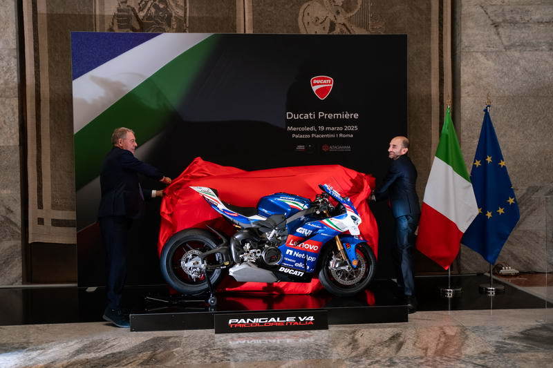 ドゥカティ パニガーレV4トリコローレ・イタリアが発表